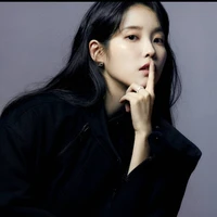 KIM JI-EUN - IU