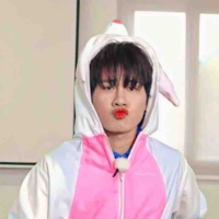 tg xinh gái :>