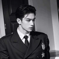 Kim Ji-yoo ( cha các cô)