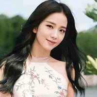 Kim jisoo “cô”