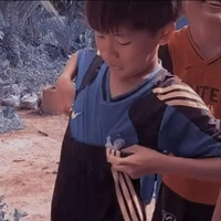 Cầm dao chém mấy đứa báo cáo truyện