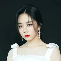 Đàm Tụng Vận ( chị họ nữ 9)