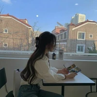 Hạ Trúc Linh( nu9)