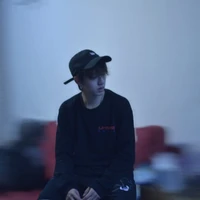 Hạ Tuấn Lâm ( Anh )