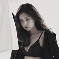 Jennie Kim - Em