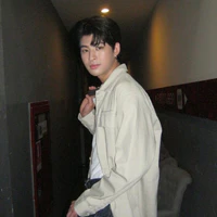 Mark(anh trai Fourth)