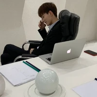 Hoàng Cẩm Hồng - anh