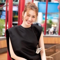 Thúy Ngân - Cô