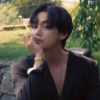Kim Taehyung (V)