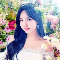 Im Nayeon ( Bệ Hậu )