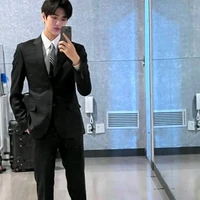 Eun Chan (bạn thân Hanbin)