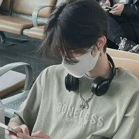 Leon giáo viên thể dục / 33 tuổi