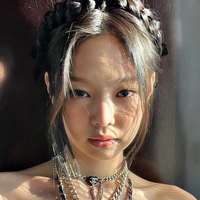 Kim Jennie(em)