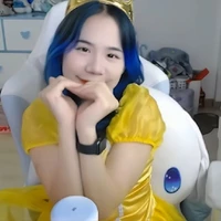 Simmy"Trương Thị Trúc Đào"