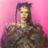 Lalisa Manobal (Cô)