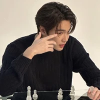 Jirawat Sutivanichsak
(dew)