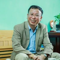 Thầy hiệu trưởng