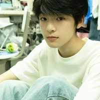 Uông Tuấn Hy (Anh)