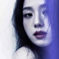 Kim Jisoo- cô