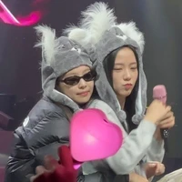 Nhỏ này bị khờ😋