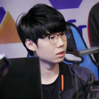 Son Siwoo - Lehends
