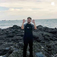 Trung Hiếu - Strange H