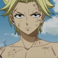 Sting Eculiffe ( anh họ Lucy)