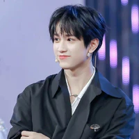 Ngao Tử Dật