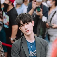 Heng (Anh trai Becky)