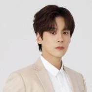 Hàn Lập Trung ( ba na9)