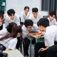 cả nhóm