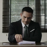 Supot Chueamanee (thầy hiệu trưởng)