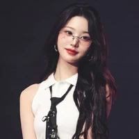 Choi Wonyoung(chị ba cô)