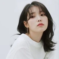 Lee Ji-eun (mẹ cô)