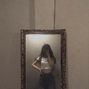 Nhi