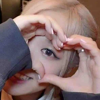 Tác giả khùng điên🥰