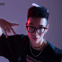 Khiêm Vũ Hoàng Long-MCK