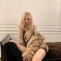park chaeyoung (cô)