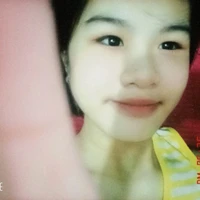 Nhi