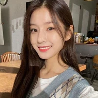 Lý Hân Dư_bạn cô