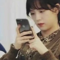 Kim Jisoo [chị]