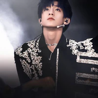 Trương Trạch Vũ "Hắn"