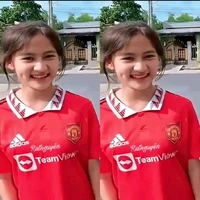 Thảo Quyên (chị em sinh đôi với Nguyên)