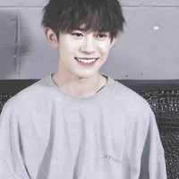 Dịch Dương Thiên Tỉ