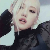 Park Chaeyoung / Rosé