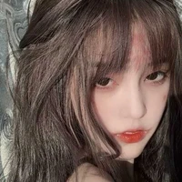 Hoàng Ngọc Tuyết ( Y)