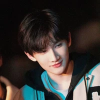 Dư Vũ Hàm_anh