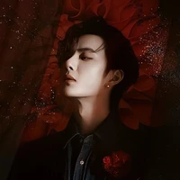 Vương Nhất Bác - Hắn
