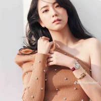 Kim jisoo”cô”