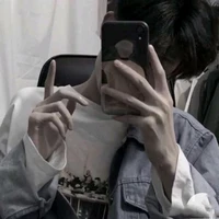 Hàn Tử Huy( bạn thân nu9)